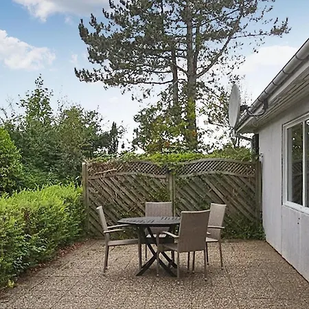 2 Bedroom Awesome In Prázdninový dům