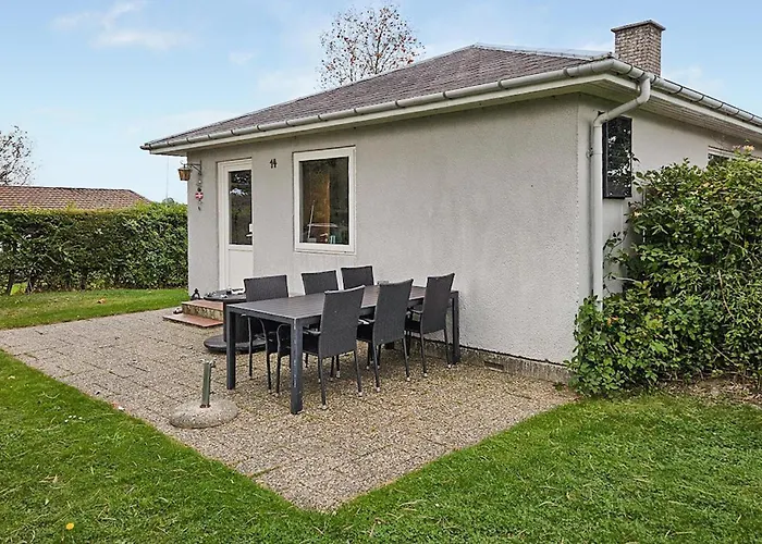 2 Bedroom Awesome In