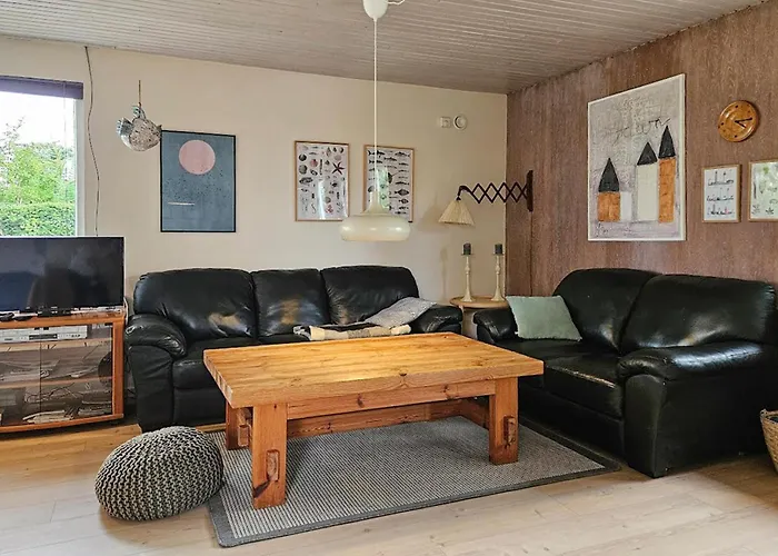 2 Bedroom Awesome In *